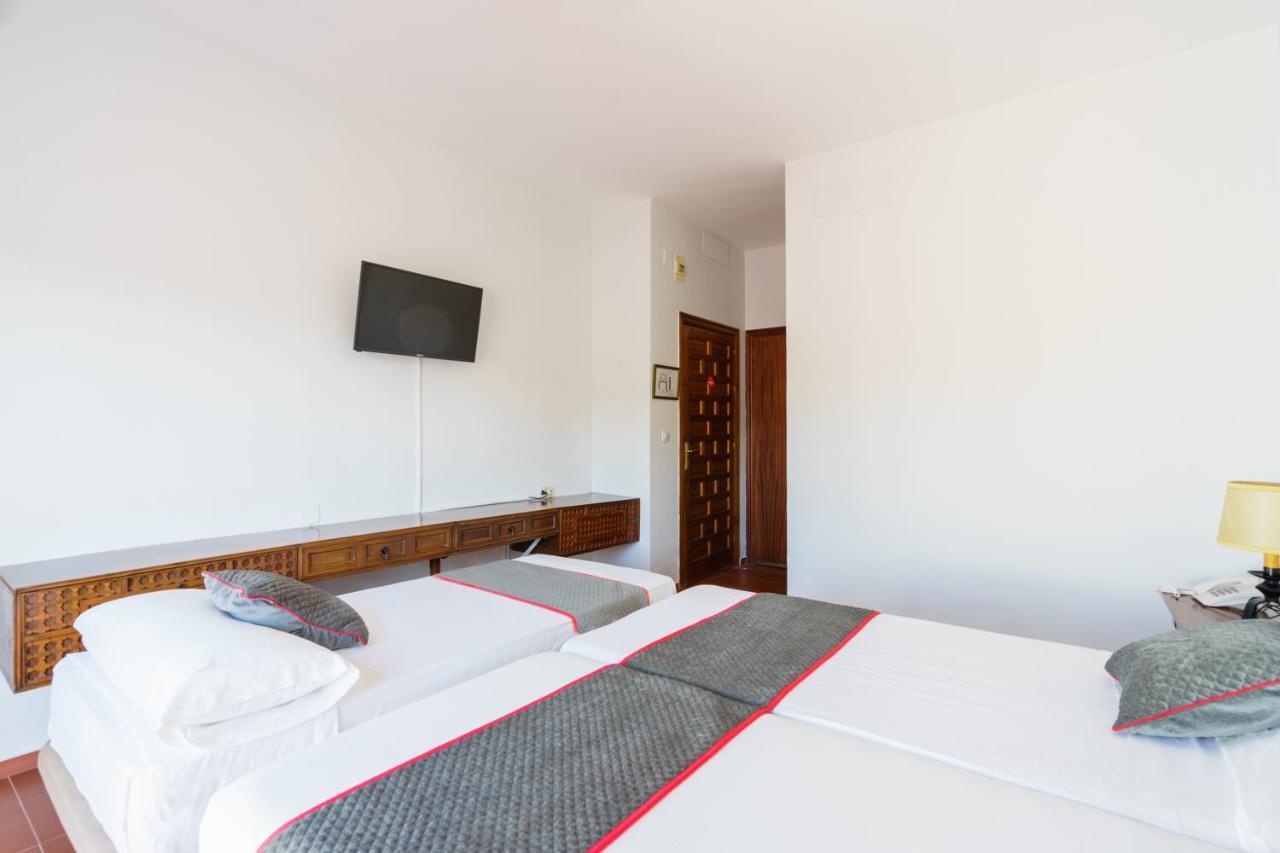 Venta Del Alto Hotel Las Cumbres By Vivere Stays El Garrobo Kültér fotó