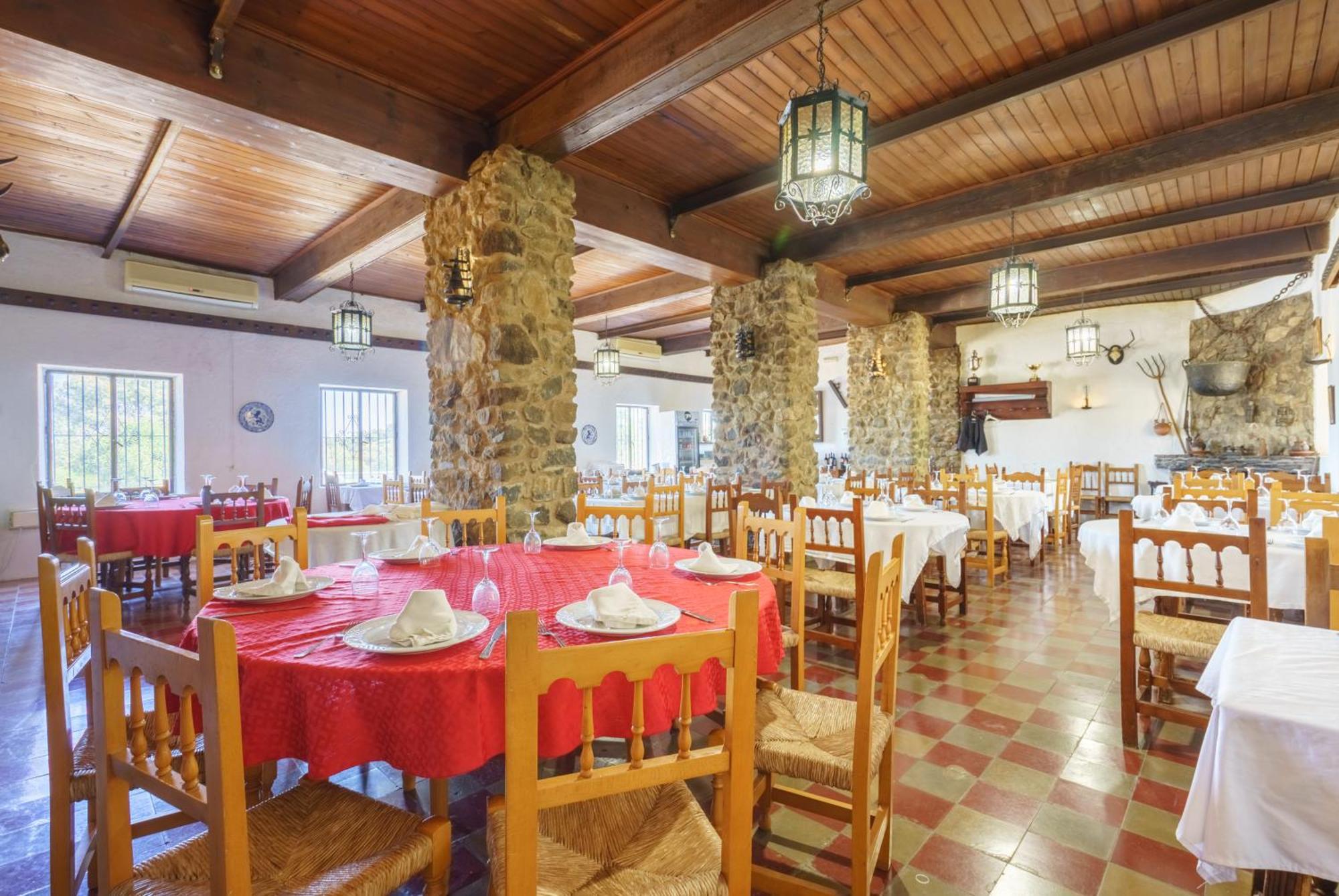 Venta Del Alto Hotel Las Cumbres By Vivere Stays El Garrobo Kültér fotó